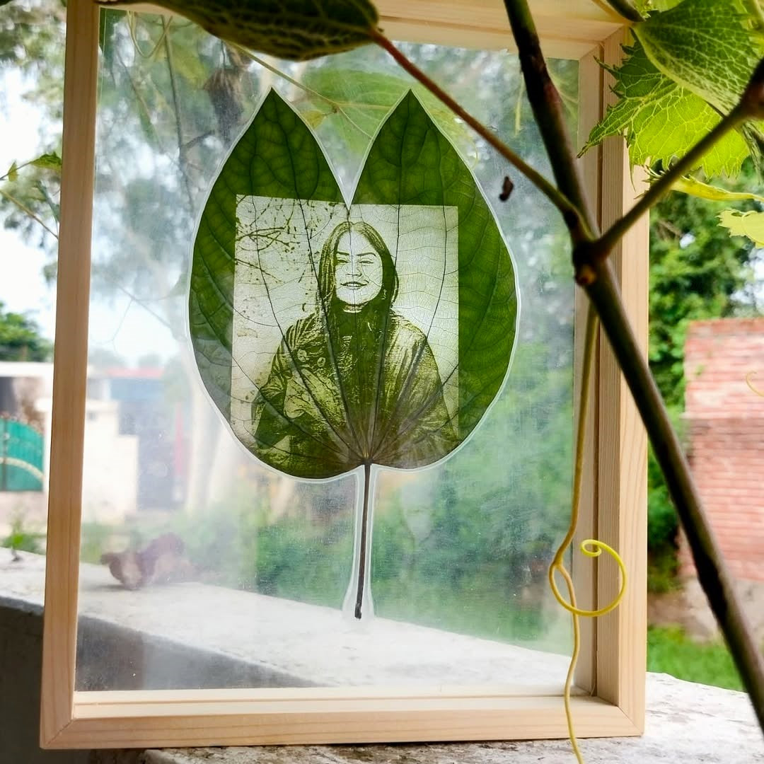 Personalized Photo Leaf Engraving